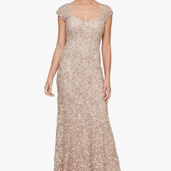 Alex Evenings Gold Sweetheart Maxi Dress - Picture 1 of 6